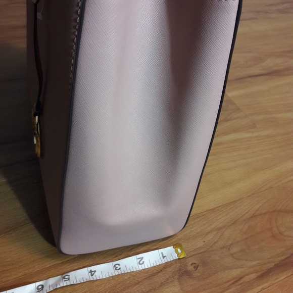 Michael Kors Susannah Large Leather Tote Handbag - Picture 7 of 8